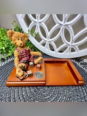 Vanmark Character Collectibles 10th
Anniversary Desk organizer/note Holder #0927